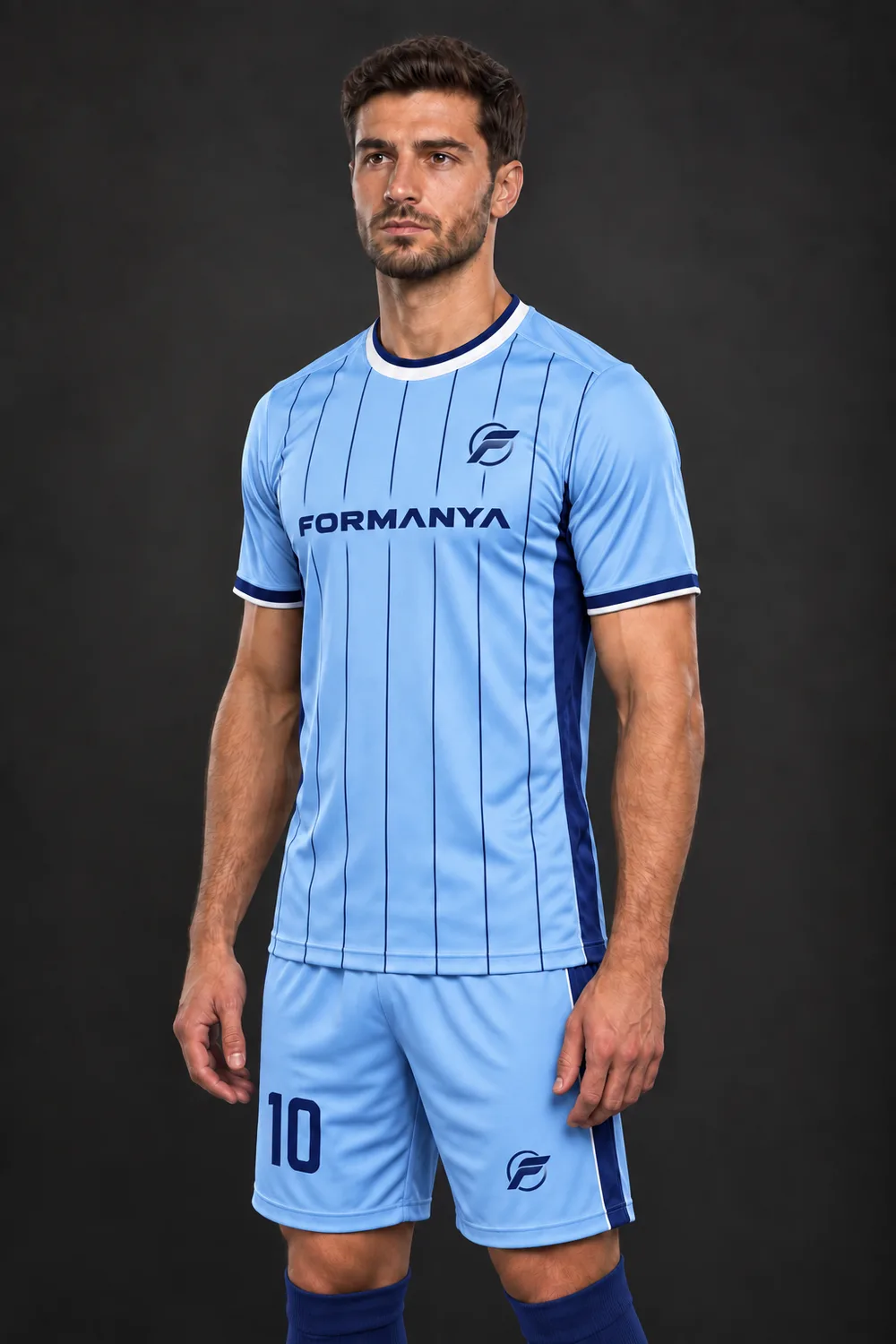 Gök Mavisi futbol forması, yan görünüm